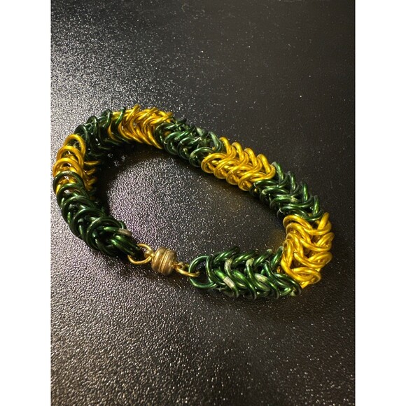 Handmade Green & Gold Chainmail Bracelet 8" - Picture 3 of 7